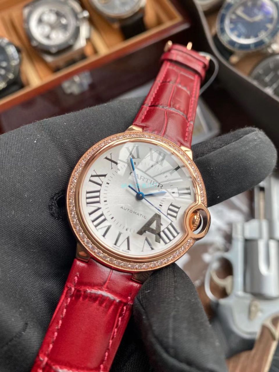 V6 Factory  Cartier  蓝气球女装36毫米 Perfect  High quality  Knockoff 女士WJBB0034 Watches  / K326