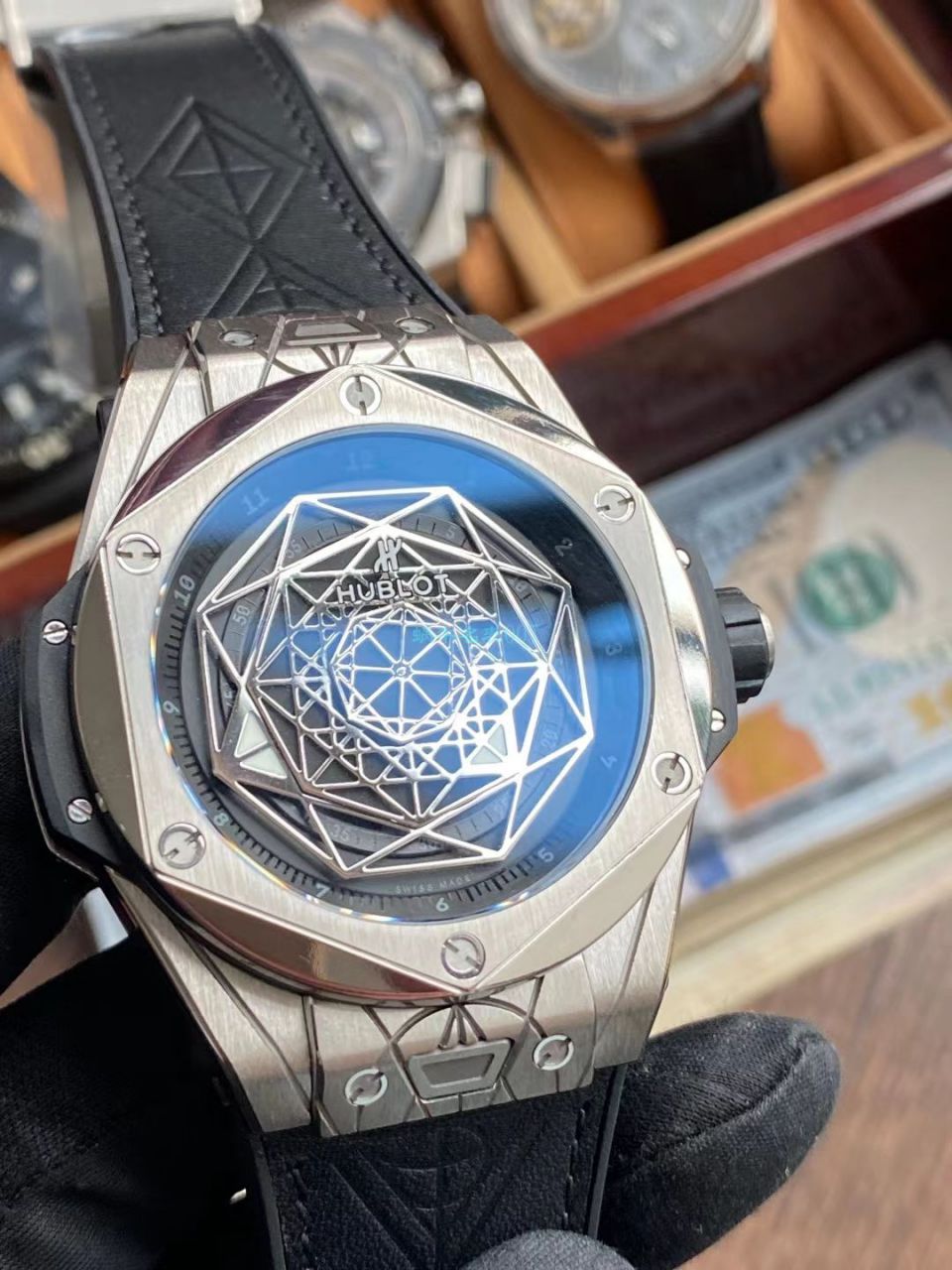 WWF Factory  hublot BIG BANG刺青 Perfect  top  Knockoff  Watches 415.NX.1112.VR.MXM16 wrist watches  / YB116