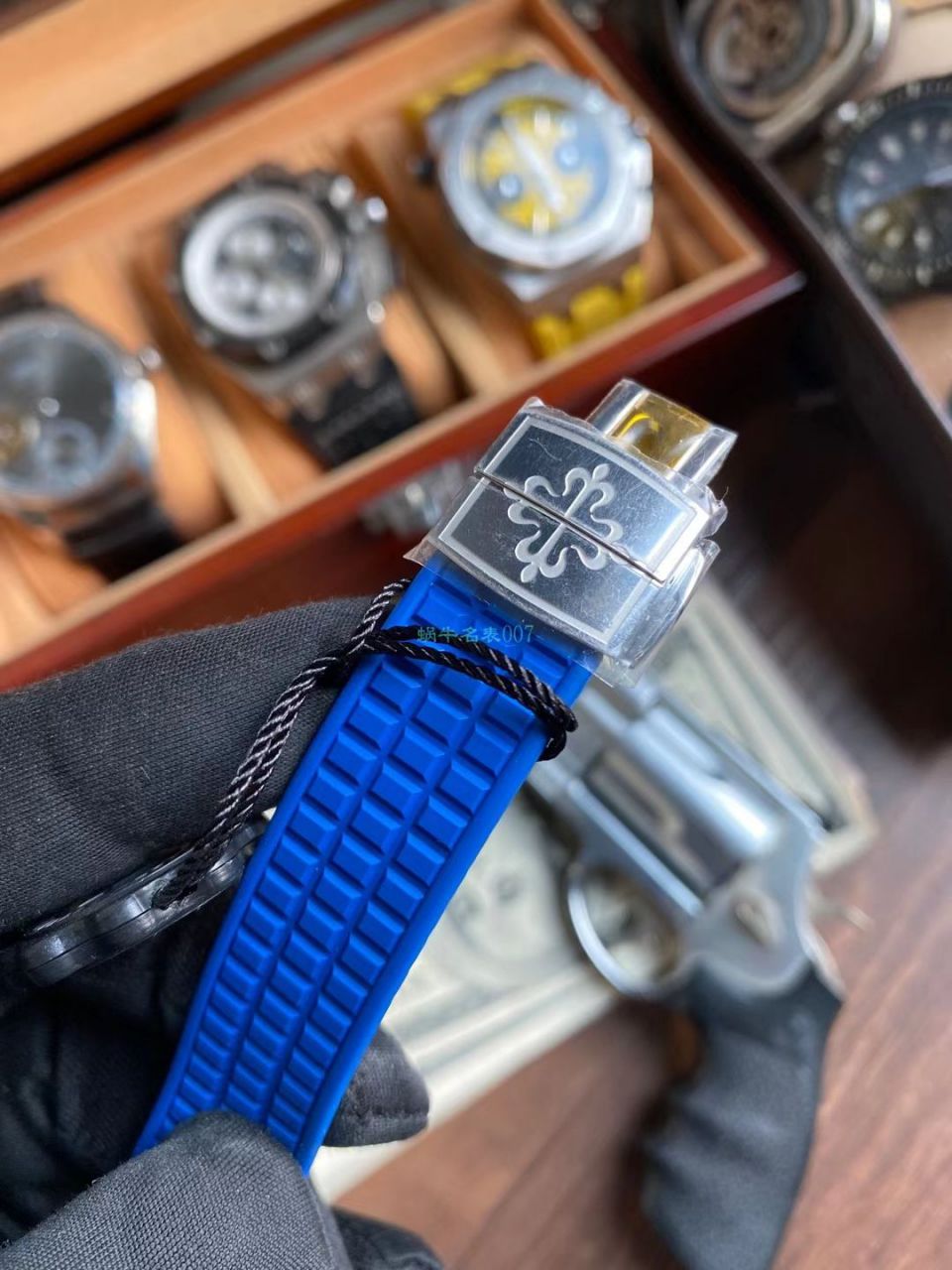 PPF Factory  PATEK PHILIPPE AQUANAUT Nautilus 1比1 High quality  Replica 女士 Watches 5067A-022 / BD366