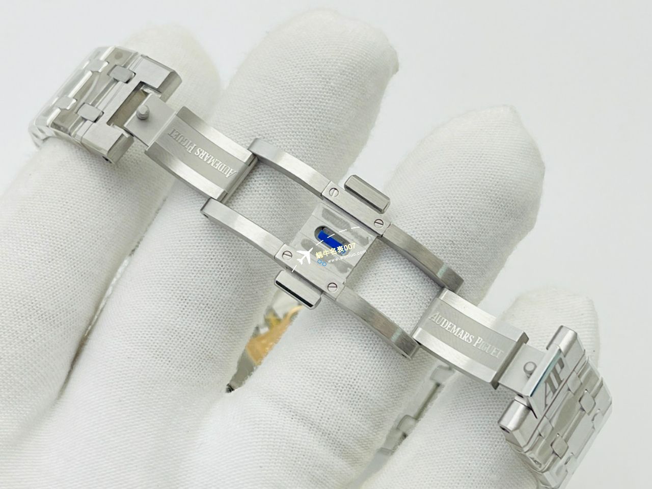  Video analysis APS Factory Audemars Piguet  Replica Copy 15400 Watches 15400ST.OO.1220ST.03，15400ST.OO.1220ST.02 / AP223