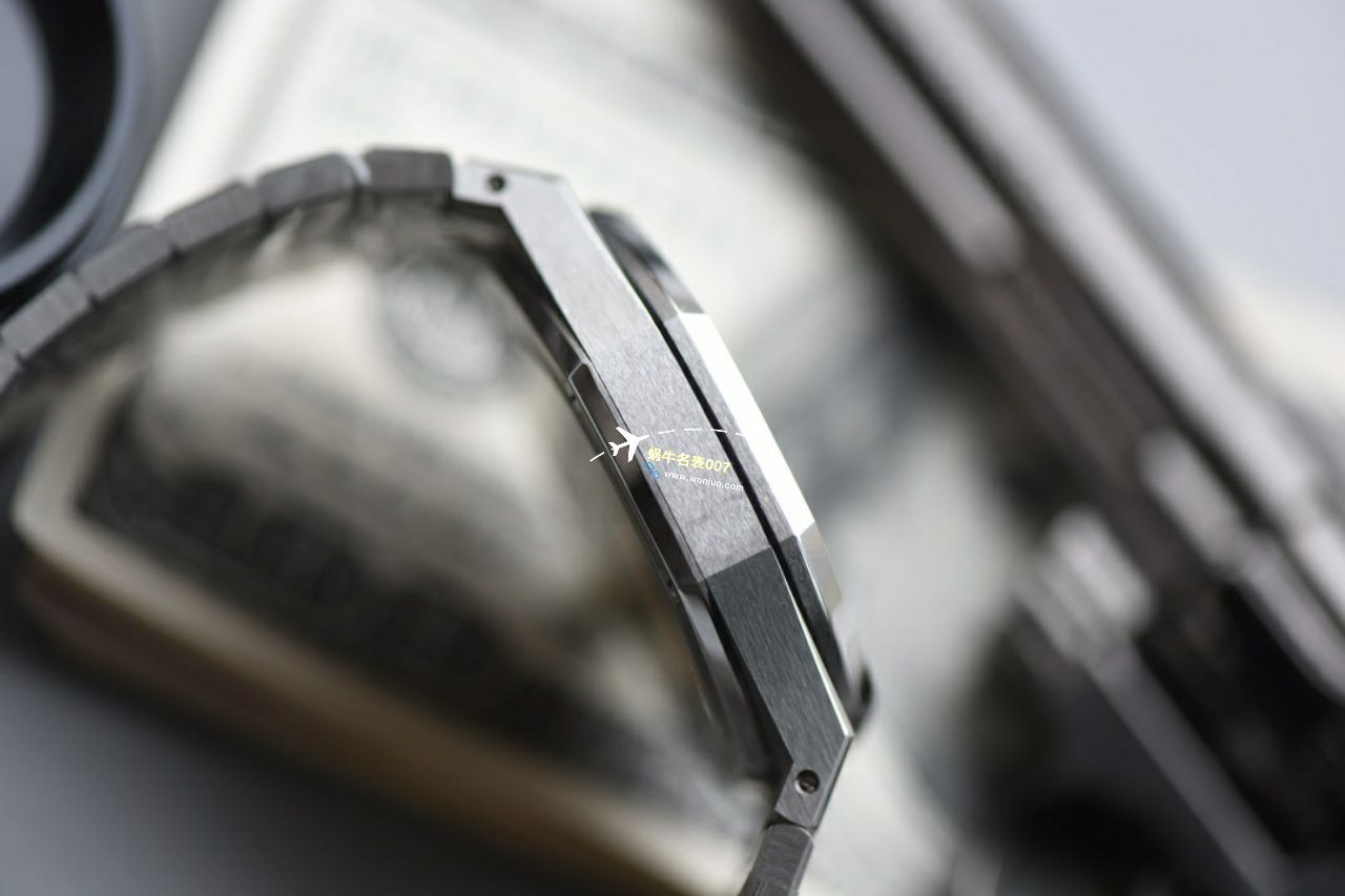  Video analysis APS钢王一体机Audemars Piguet  top  Replica Copy  Watches 15500ST.OO.1220ST.01和15500ST.OO.1220ST.03等 / AP226