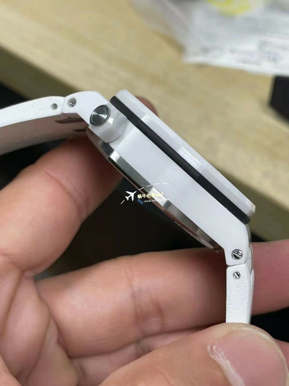 APS Factory  Perfect  Replica Watches Audemars Piguet  Royal Oak Offshore 15707CB.OO.A010CA.01和15707CE.OO.A002CA.01 / AP227
