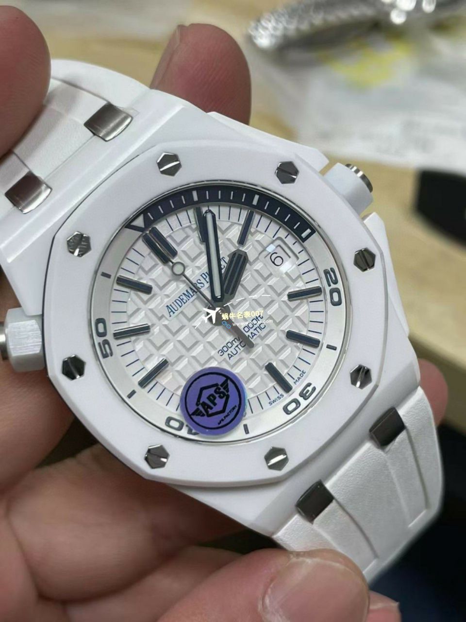 APS Factory  Perfect  Replica Watches Audemars Piguet  Royal Oak Offshore 15707CB.OO.A010CA.01和15707CE.OO.A002CA.01 / AP227