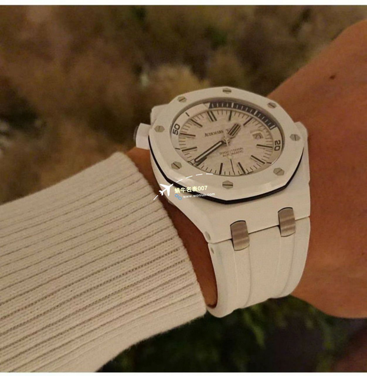 APS Factory  Perfect  Replica Watches Audemars Piguet  Royal Oak Offshore 15707CB.OO.A010CA.01和15707CE.OO.A002CA.01 / AP227