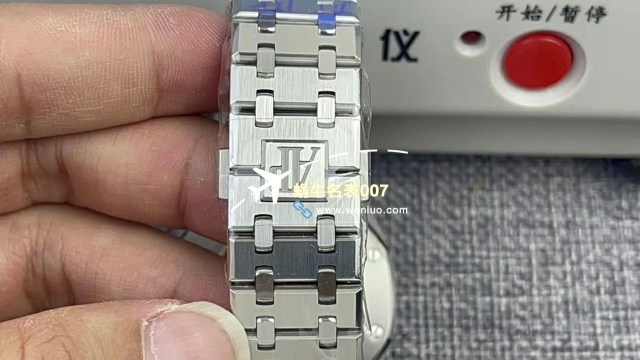  Video analysis APS钢王一体机Audemars Piguet  top  Replica Copy  Watches 15500ST.OO.1220ST.01和15500ST.OO.1220ST.03等 / AP226
