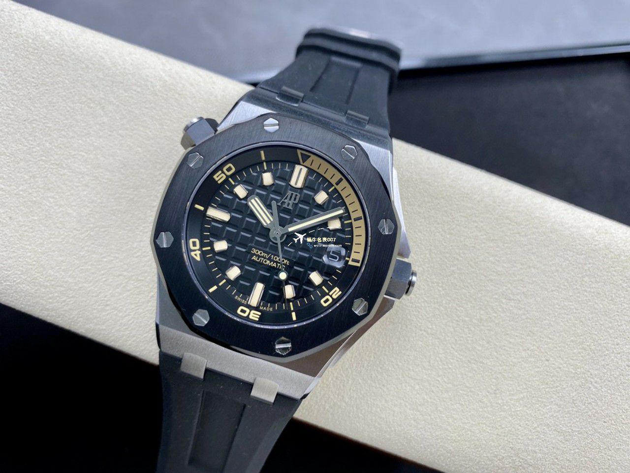 APF Factory  Perfect  Replica Watches Audemars Piguet  Royal Oak Offshore 系列15720CN.OO.A002CA.01 wrist watches  / AP231