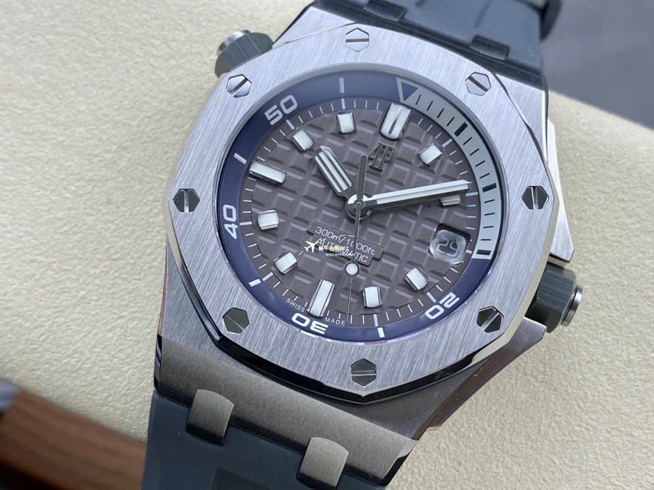 APF Factory  Perfect  Replica Watches Audemars Piguet  Royal Oak Offshore 系列15720CN.OO.A002CA.01 wrist watches  / AP231