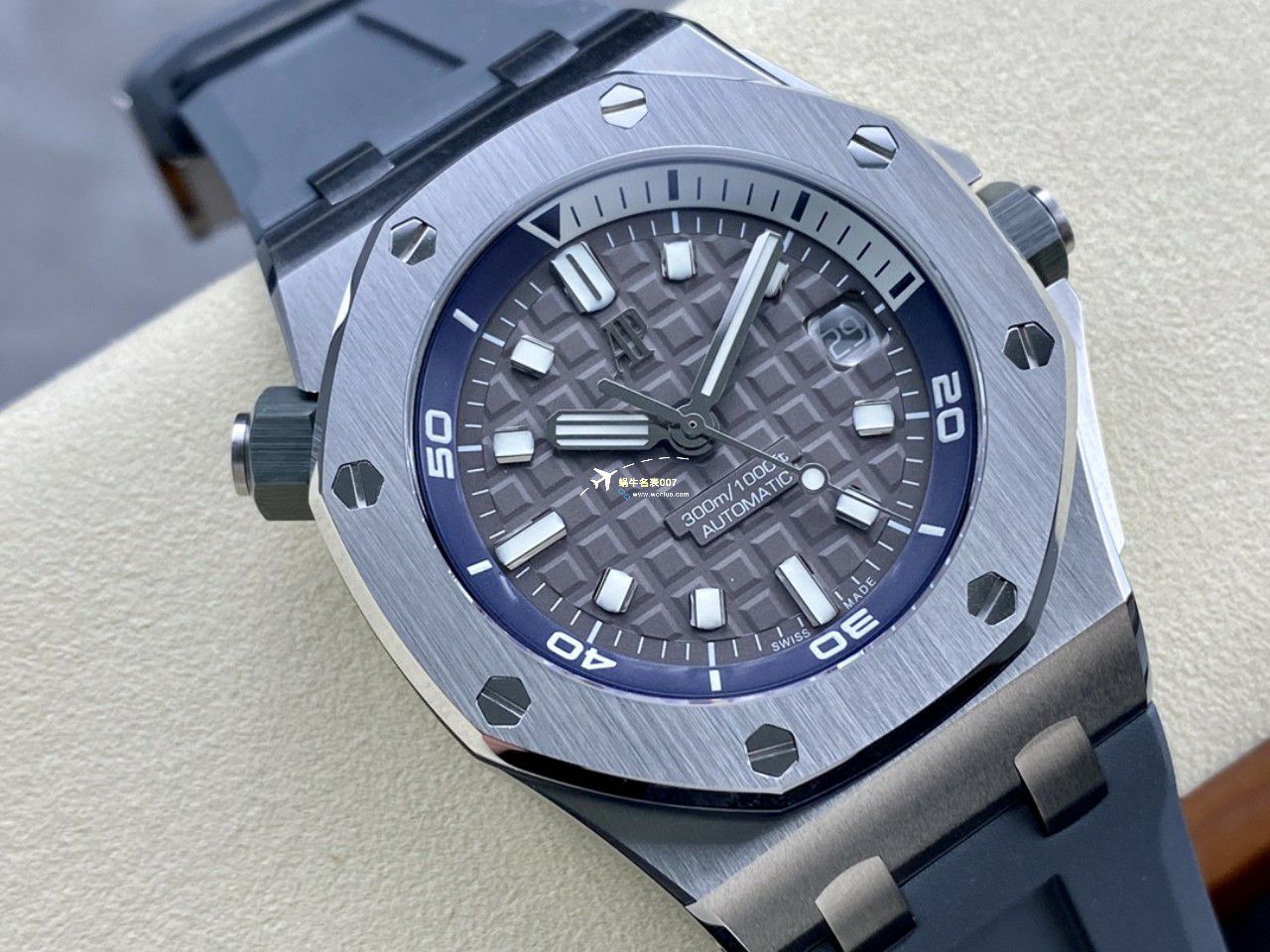 APF Factory  Perfect  Replica Watches Audemars Piguet  Royal Oak Offshore 系列15720CN.OO.A002CA.01 wrist watches  / AP231