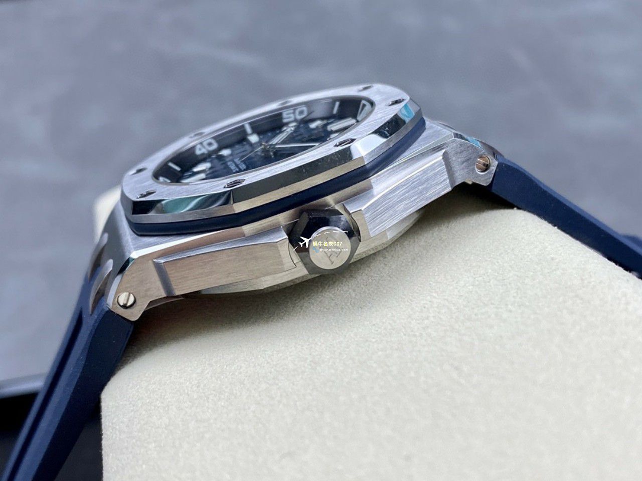 APF Factory  Perfect  Replica Watches Audemars Piguet  Royal Oak Offshore 系列15720CN.OO.A002CA.01 wrist watches  / AP231