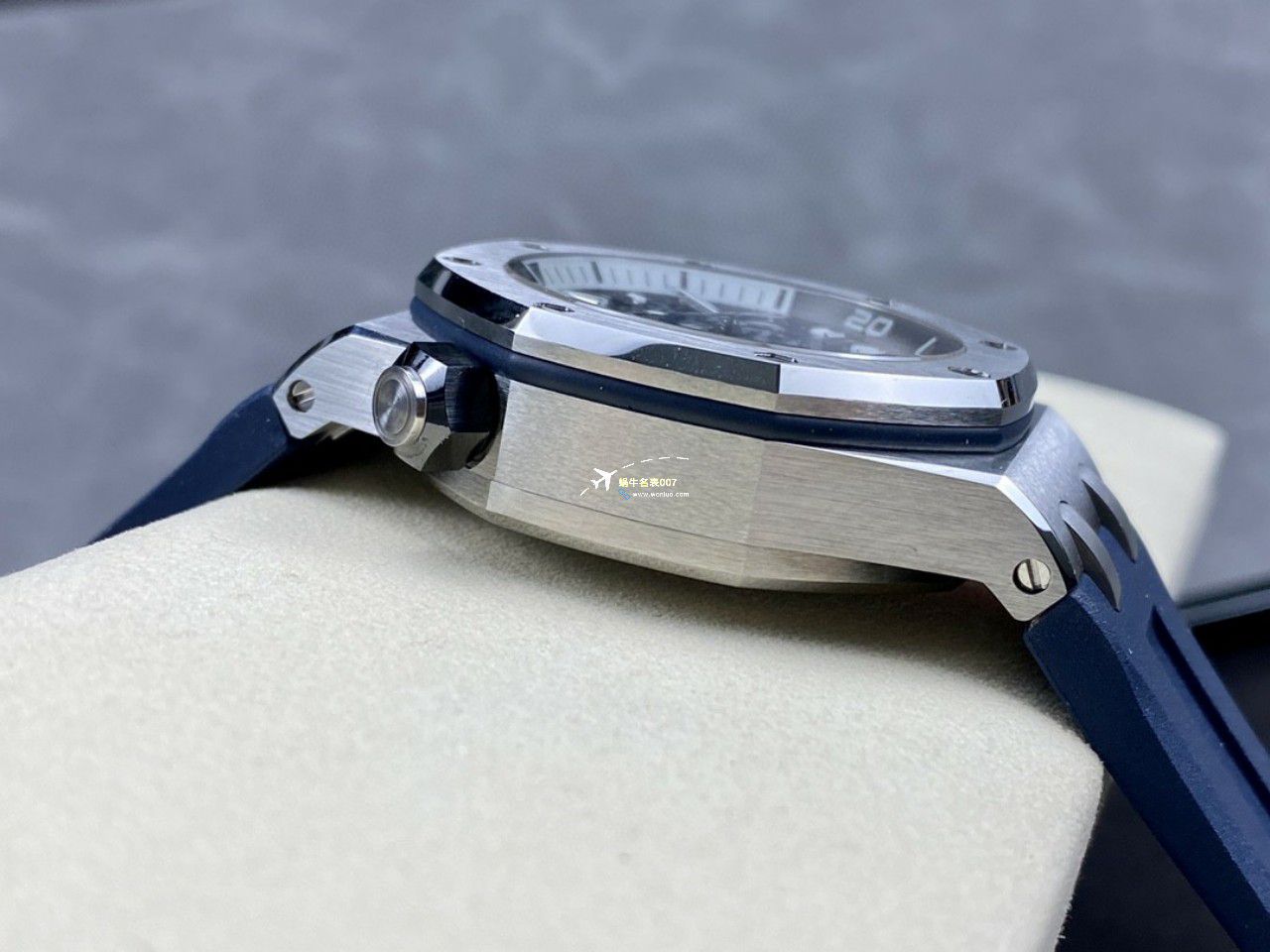 APF Factory  Perfect  Replica Watches Audemars Piguet  Royal Oak Offshore 系列15720CN.OO.A002CA.01 wrist watches  / AP231