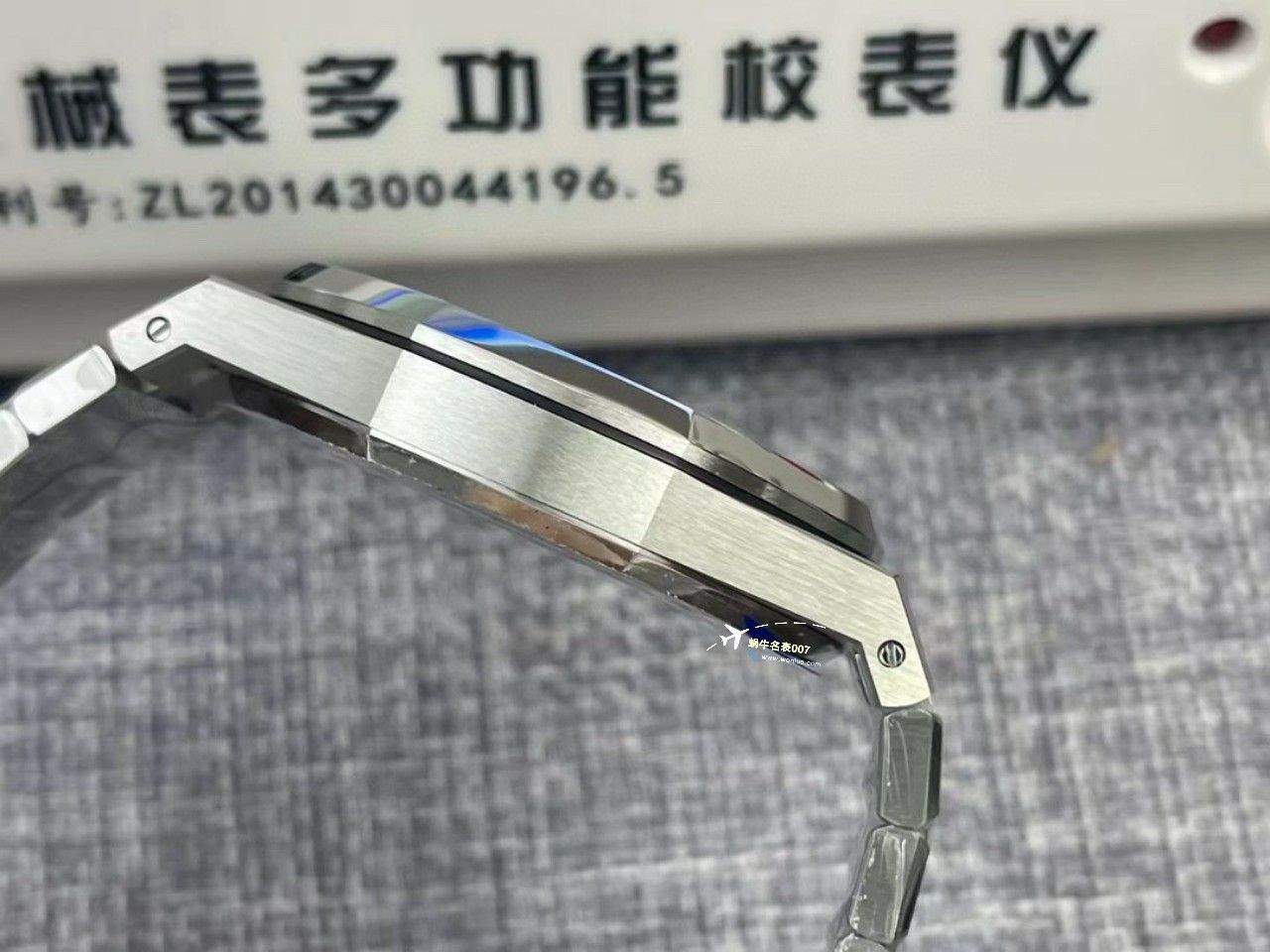 APS Factory Audemars Piguet 双摆轮镂空15407ST.OO.1220ST.01和15407OR.OO.1220OR.01 Perfect  High quality  Replica Watches  / AP232