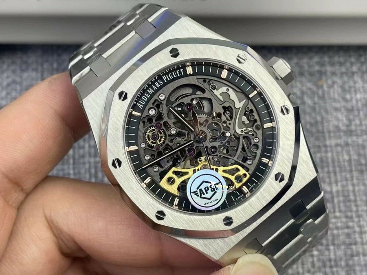 APS Factory Audemars Piguet 双摆轮镂空15407ST.OO.1220ST.01和15407OR.OO.1220OR.01 Perfect  High quality  Replica Watches  / AP232