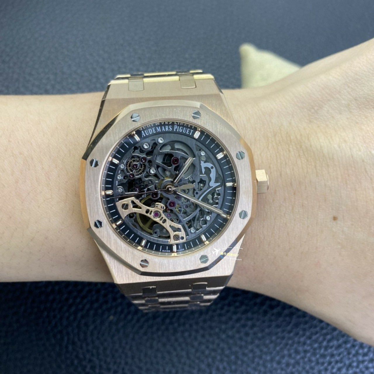 APS Factory Audemars Piguet 双摆轮镂空15407ST.OO.1220ST.01和15407OR.OO.1220OR.01 Perfect  High quality  Replica Watches  / AP232