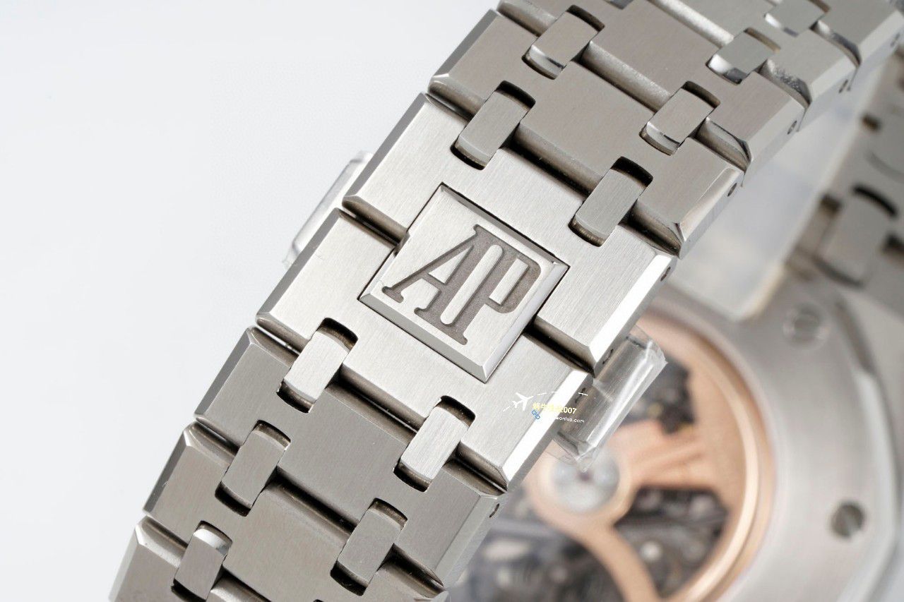 APS Factory Audemars Piguet 双摆轮镂空15407ST.OO.1220ST.01和15407OR.OO.1220OR.01 Perfect  High quality  Replica Watches  / AP232