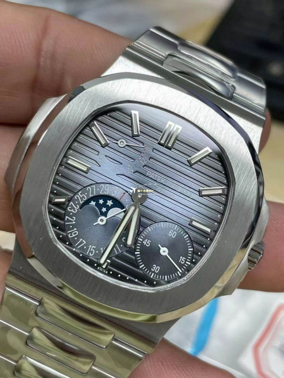 PPF/ZF Factory  Perfect  top  Replica Copy  Watches  PATEK PHILIPPE V2真动能 Nautilus 5712R-001，5712/1R-001金壳 / BD373