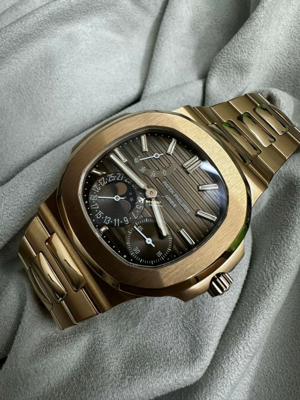 PPF/ZF Factory  Perfect  top  Replica Copy  Watches  PATEK PHILIPPE V2真动能 Nautilus 5712R-001，5712/1R-001金壳 / BD373