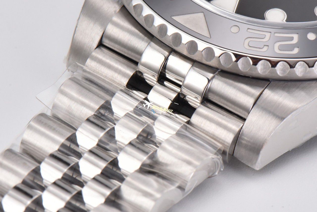 C Factory /clean Perfect  top   Replica Watches  Rolex  GMT MASTER II左撇子雪碧圈m126720vtnr-0002 / R768