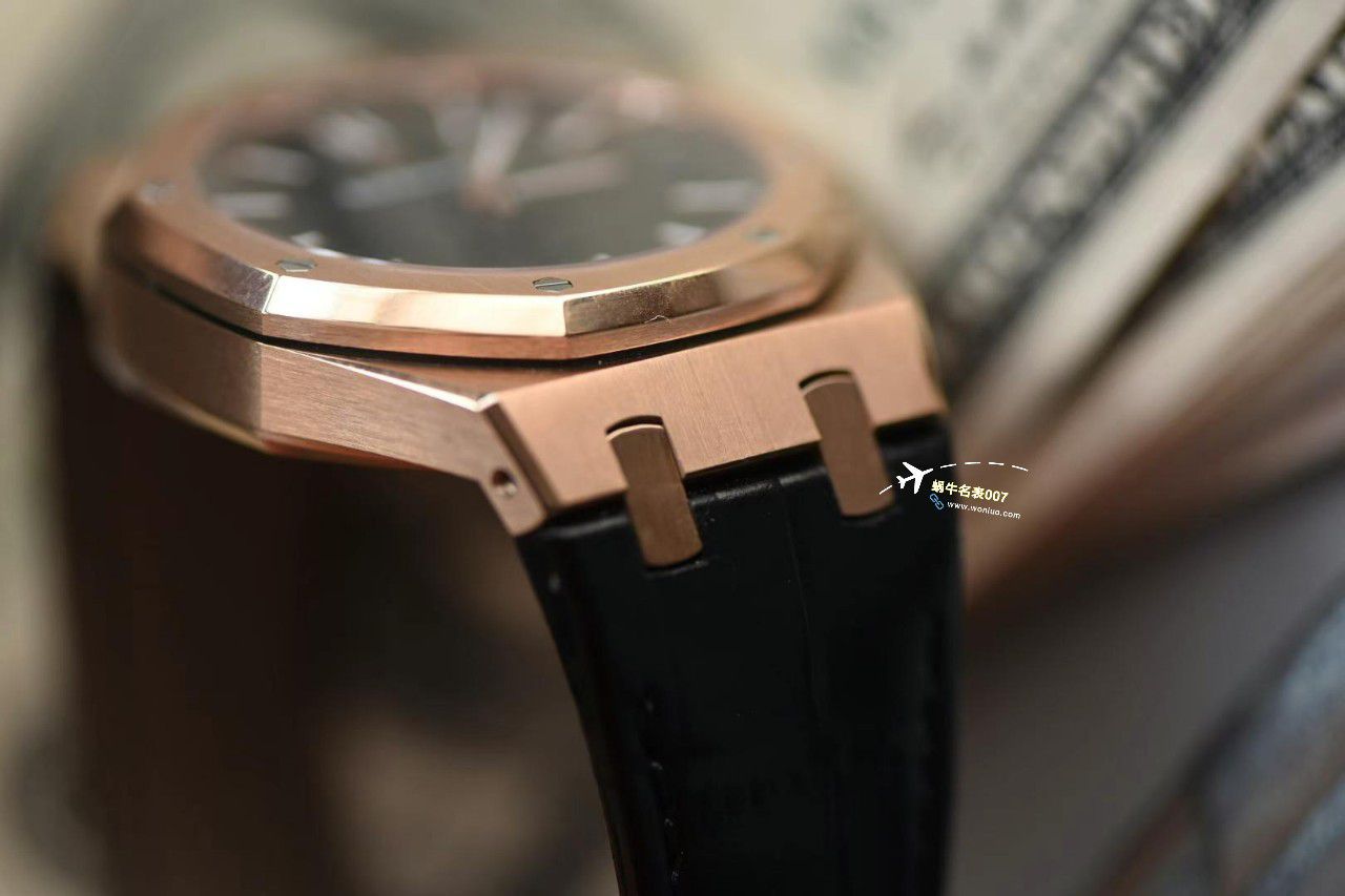  Video analysis APS Factory Audemars Piguet 皇家橡树系列 Replica Copy  Watches 15500OR.OO.1220OR.01，15500OR.OO.D002CR.01，15500ST.OO.1220ST.03 wrist watches  / AP233