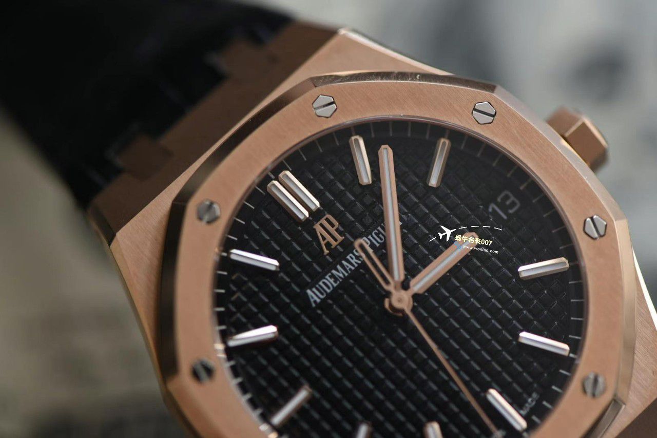  Video analysis APS Factory Audemars Piguet 皇家橡树系列 Replica Copy  Watches 15500OR.OO.1220OR.01，15500OR.OO.D002CR.01，15500ST.OO.1220ST.03 wrist watches  / AP233