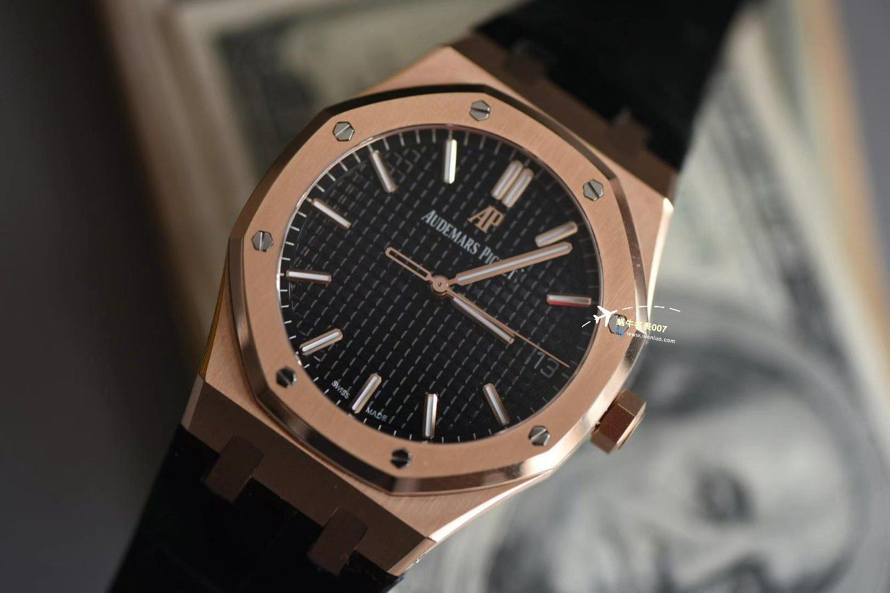  Video analysis APS Factory Audemars Piguet 皇家橡树系列 Replica Copy  Watches 15500OR.OO.1220OR.01，15500OR.OO.D002CR.01，15500ST.OO.1220ST.03 wrist watches  / AP233