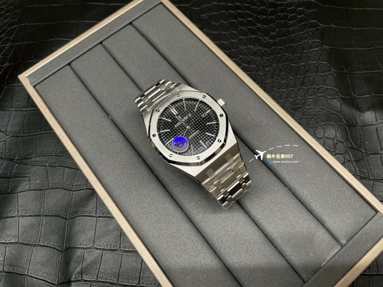  Video analysis APS Factory Audemars Piguet 皇家橡树系列 Replica Copy  Watches 15500OR.OO.1220OR.01，15500OR.OO.D002CR.01，15500ST.OO.1220ST.03 wrist watches  / AP233