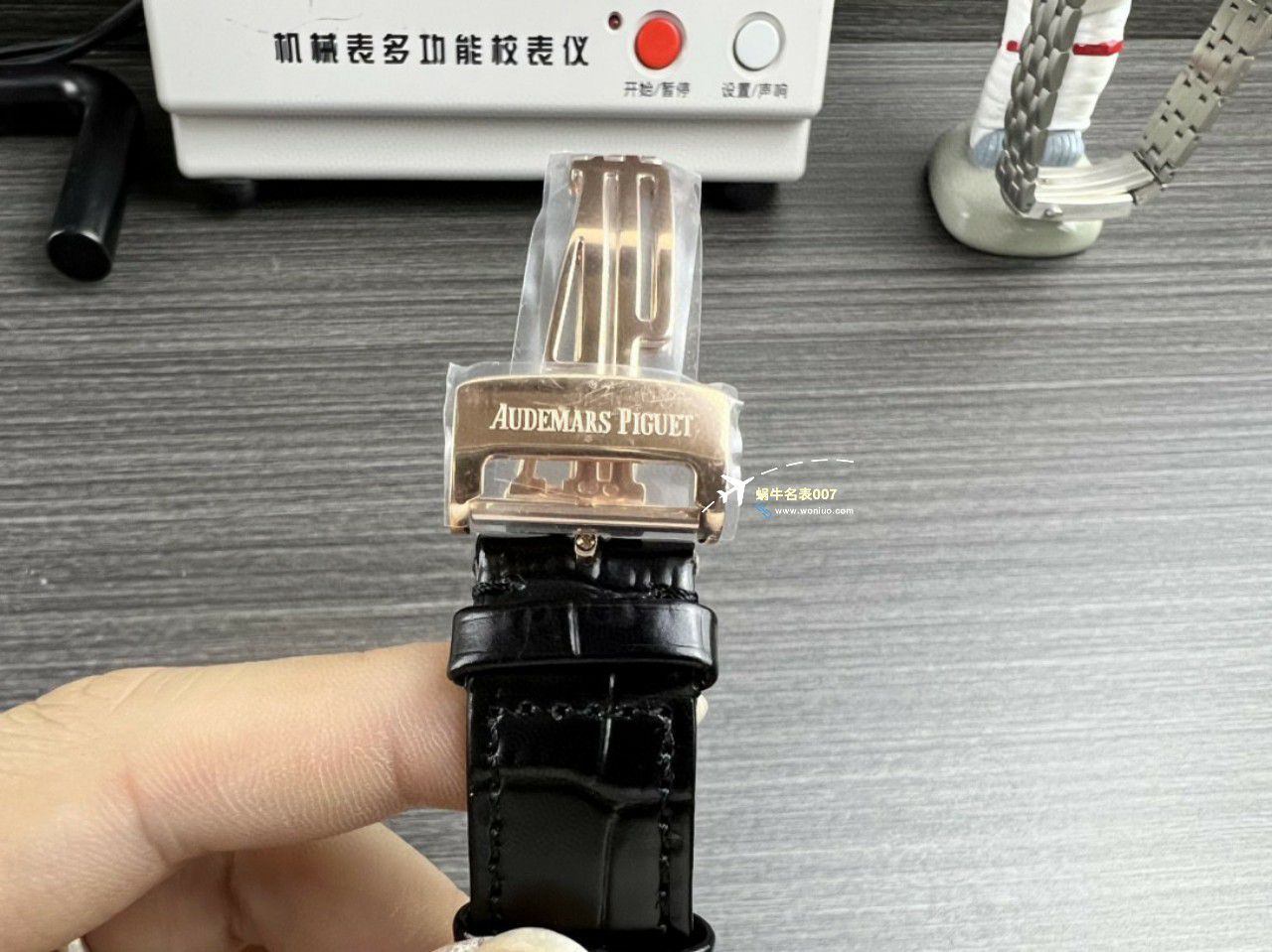  Video analysis APS Factory Audemars Piguet 皇家橡树系列 Replica Copy  Watches 15500OR.OO.1220OR.01，15500OR.OO.D002CR.01，15500ST.OO.1220ST.03 wrist watches  / AP233