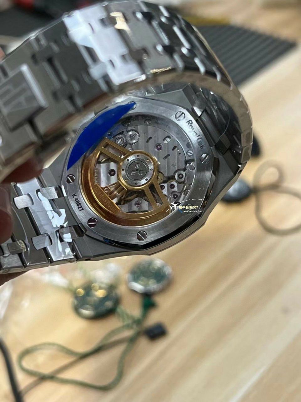  Video analysis APS Factory Audemars Piguet 皇家橡树系列 Replica Copy  Watches 15500OR.OO.1220OR.01，15500OR.OO.D002CR.01，15500ST.OO.1220ST.03 wrist watches  / AP233