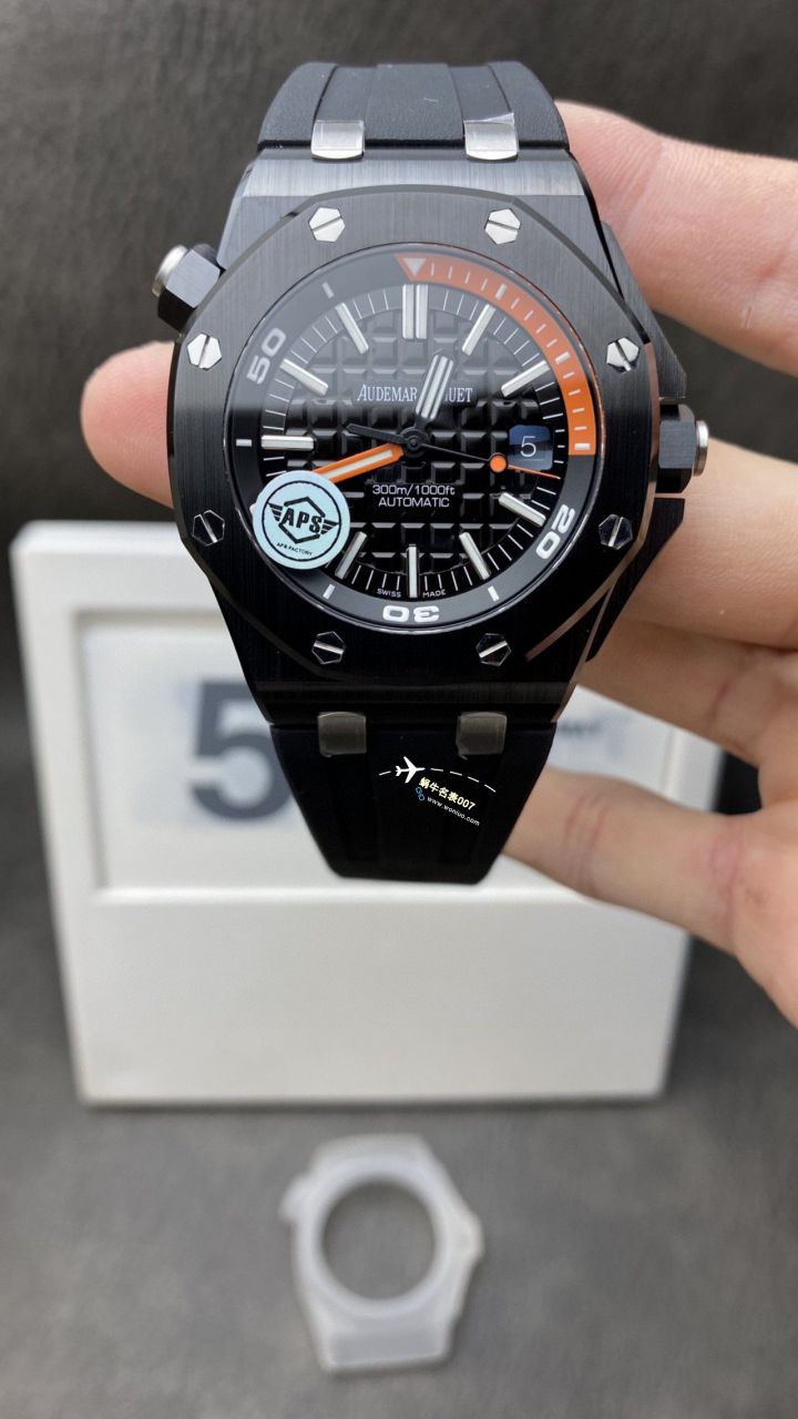 APS Factory 一体机Audemars Piguet  Royal Oak Offshore 白黑 Composite  Replica Copy  Watches 15707CB.OO.A010CA.01，15707CE.OO.A002CA.01 / AP239
