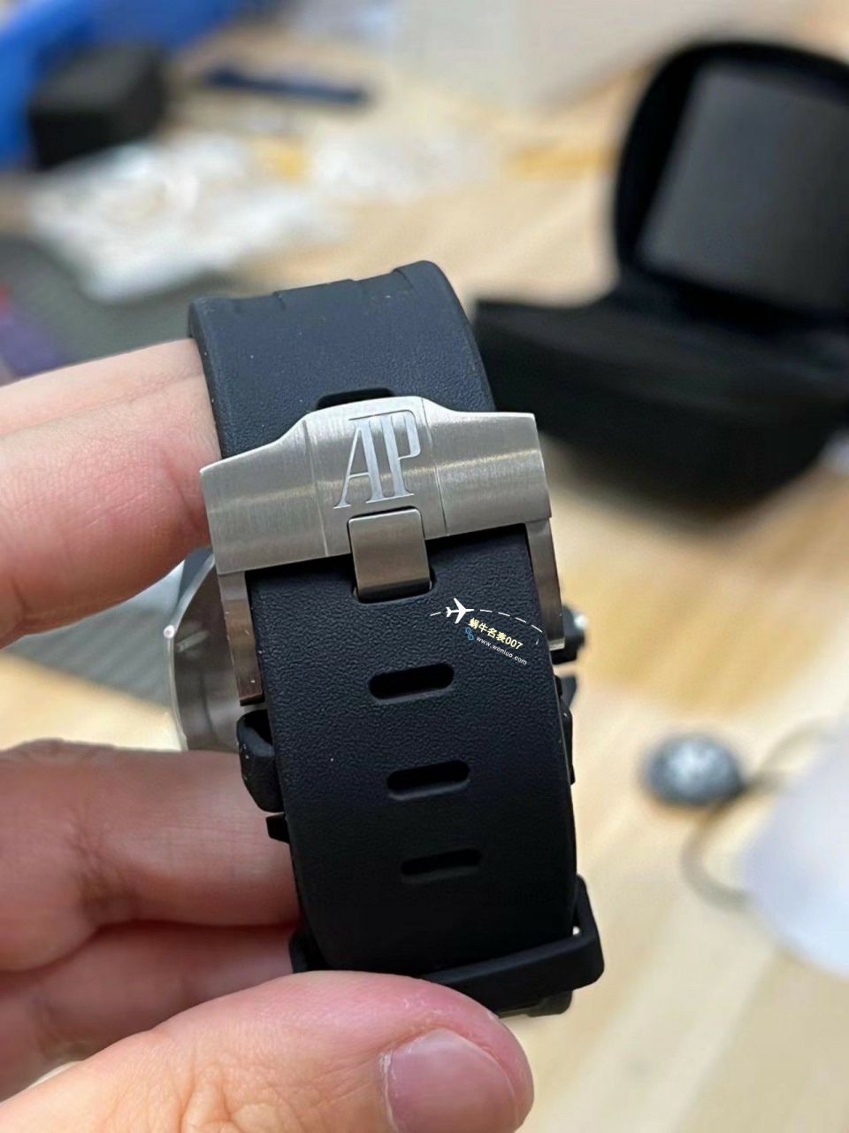 APS Factory 一体机Audemars Piguet  Royal Oak Offshore 白黑 Composite  Replica Copy  Watches 15707CB.OO.A010CA.01，15707CE.OO.A002CA.01 / AP239