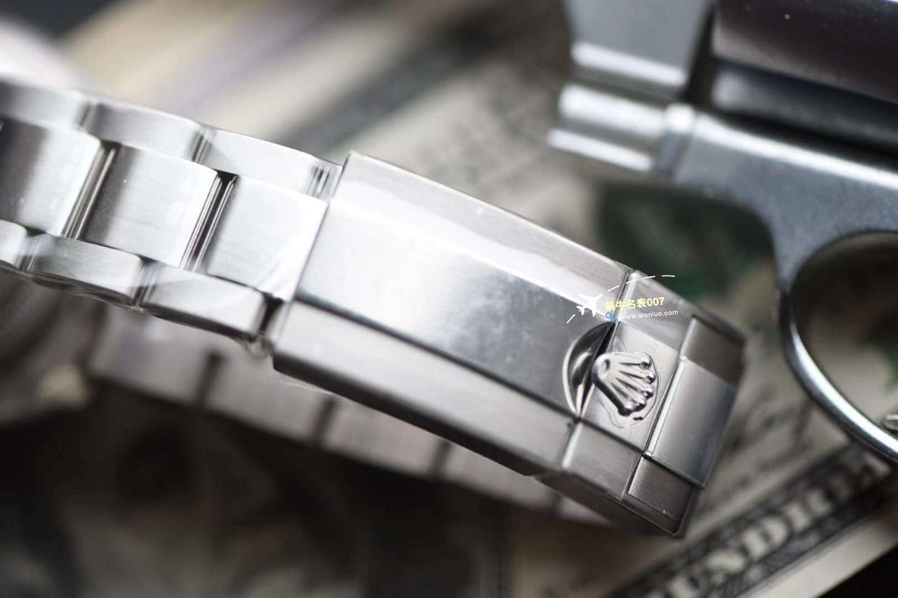 clean Factory c Factory  High quality   Replica Watches  Rolex  Cosmograph Daytona  Ditongna 新款4131 Movement 熊猫迪水泥灰m126500LN-0001，m126519ln-0006 wrist watches  / R810