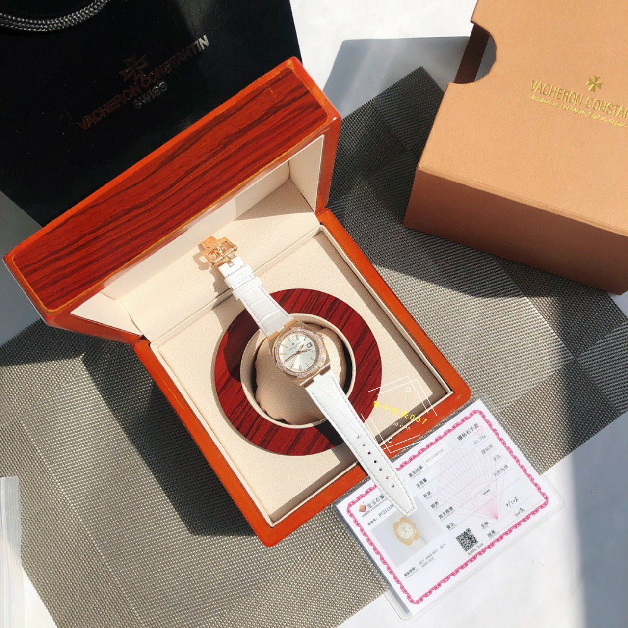  TOP 真钻女表Vacheron Constantin   Overseas 系列1225V/000R-B592，1225V/200A-B590 wrist watches  / JS261