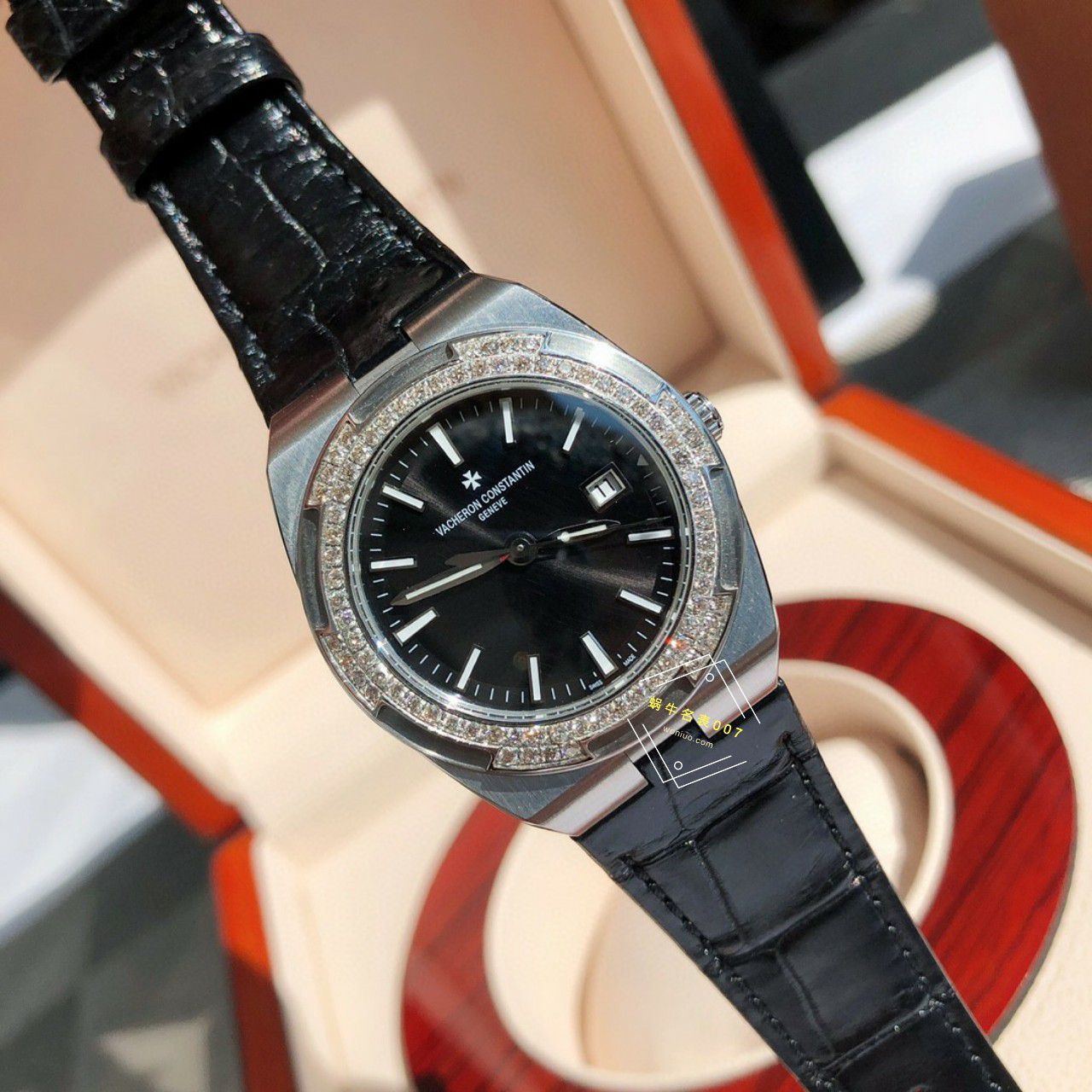  TOP 真钻女表Vacheron Constantin   Overseas 系列1225V/000R-B592，1225V/200A-B590 wrist watches  / JS261