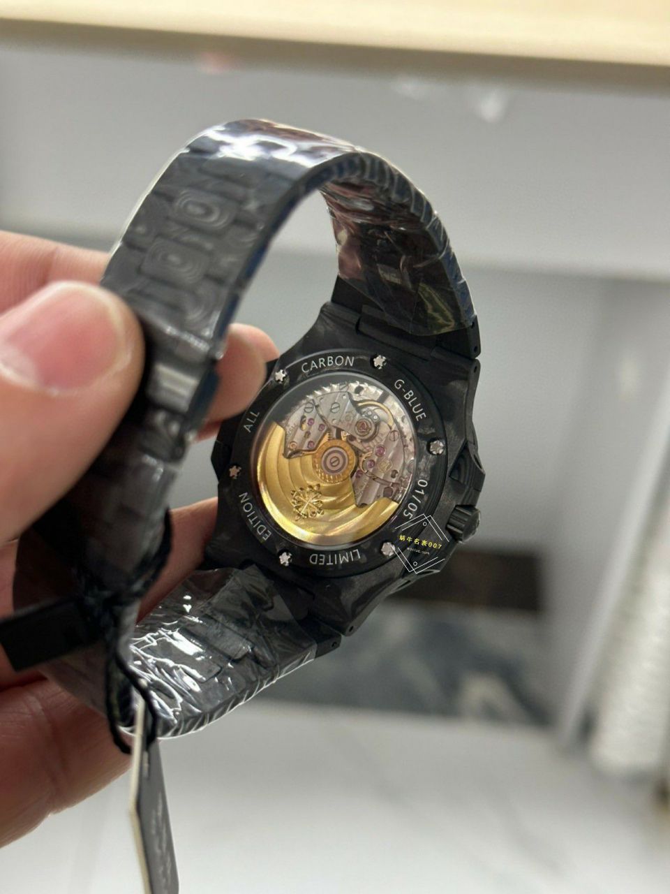  Video analysis PATEK PHILIPPE   PATEK PHILIPPE  carbon fiber DIW  Nautilus 5711  / BD389