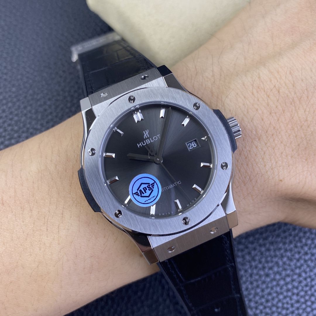  Video analysis  Hublot  表经典融合 top  Replica Watches 542.NX.7170.LR，542.OX.7180.LR Replica  wrist watches  / YB130