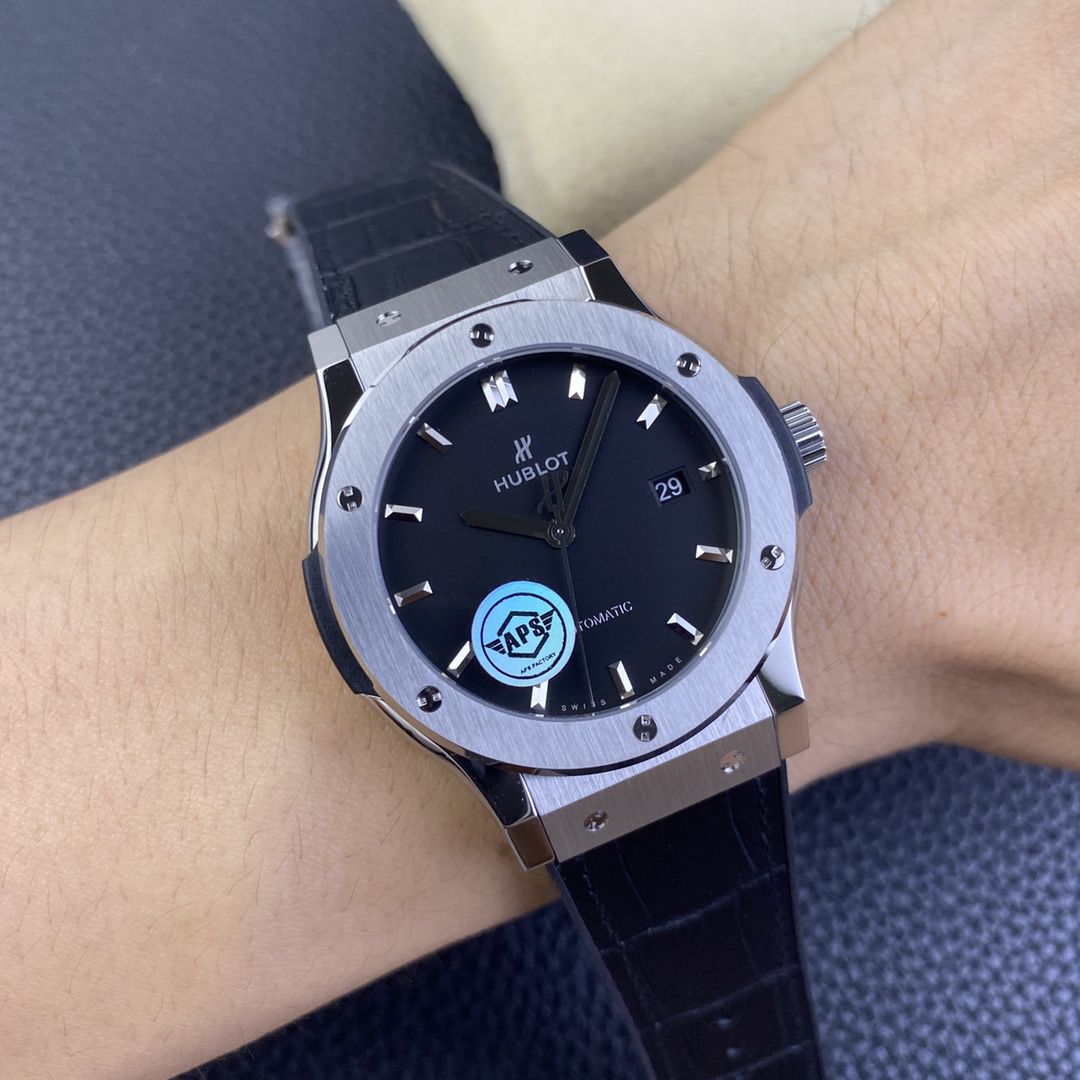  Video analysis  Hublot  表经典融合 top  Replica Watches 542.NX.7170.LR，542.OX.7180.LR Replica  wrist watches  / YB130