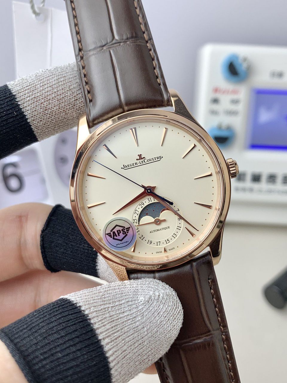 APS Jaeger-LeCoultre 月相大师系列 Perfect  Replica 1362511 wrist watches  / JJ197