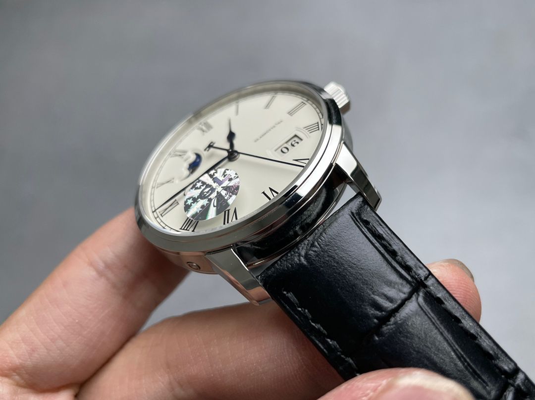  Video analysis glashuette original原创议员月相 top  Replica Copy 100-04-05-12-30，1-36-04-01-02-61，1-36-24-02-05-62 / GLA070