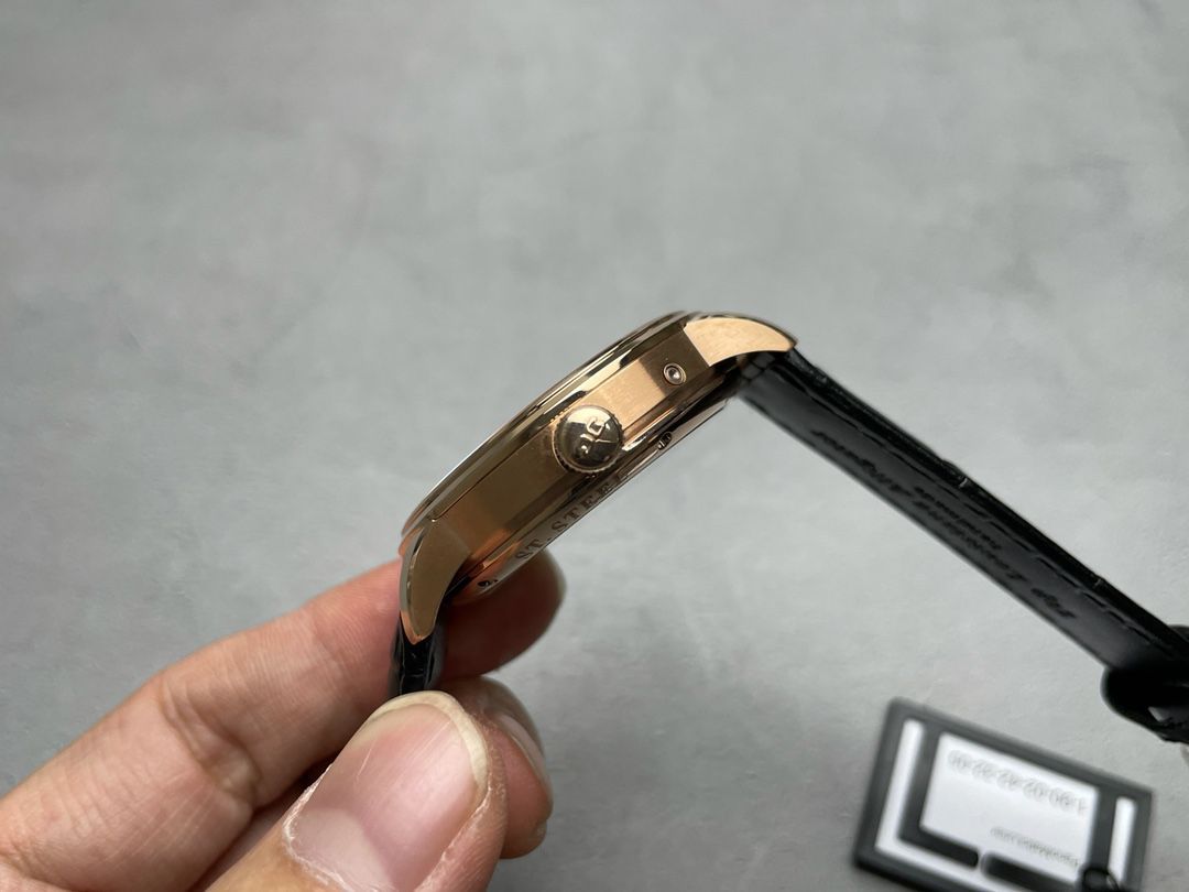  Video analysis glashuette original原创议员月相 top  Replica Copy 100-04-05-12-30，1-36-04-01-02-61，1-36-24-02-05-62 / GLA070