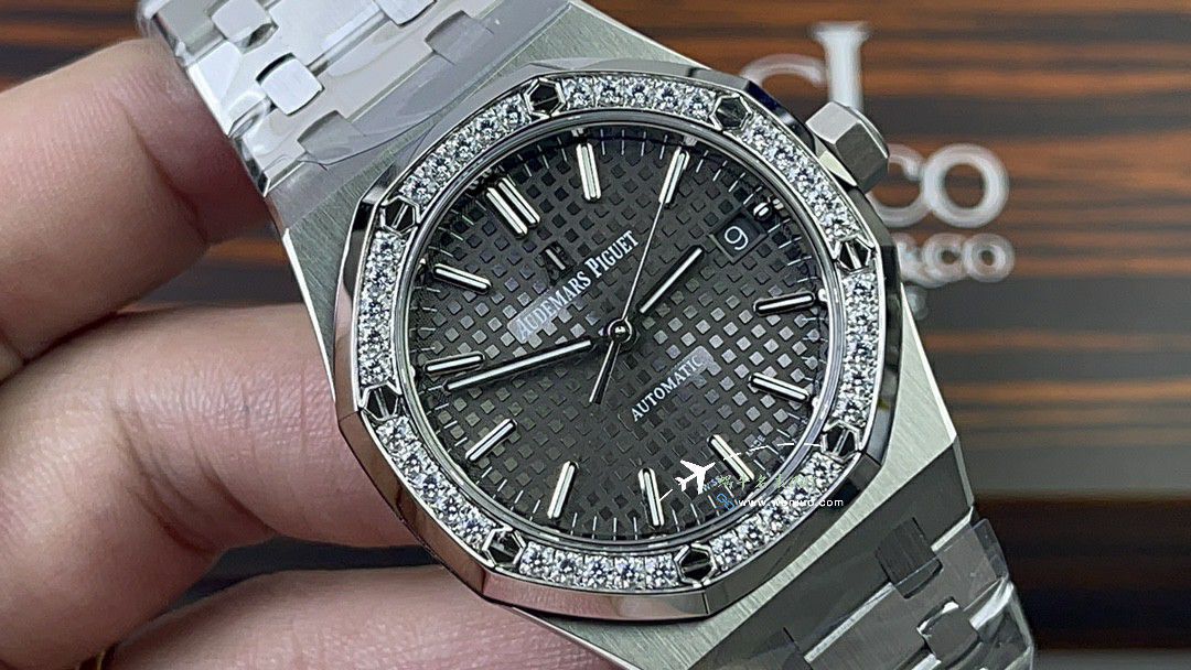 APSAudemars Piguet 皇家橡树 Replica Copy  wrist watches 15451ST.ZZ.1256ST.03，15451ST. ZZ.1256ST.01，15451ST.ZZ.D011CR.01，15451ST.ZZ.1256ST.02 / AP276