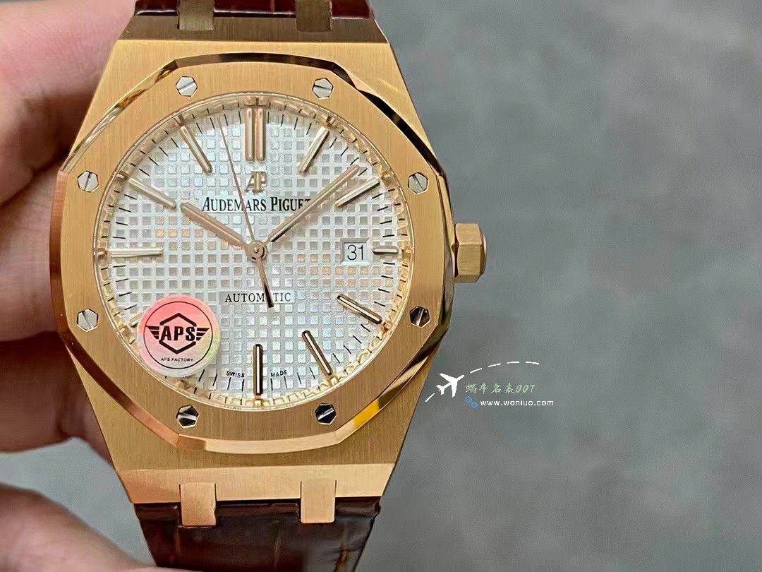  Video analysis APS Adding weight 版本Audemars Piguet 皇家橡树 Best 的 Replica Watches 15400OR.OO.D002CR.01，15400OR.OO.D088CR.01 wrist watches  / AP277
