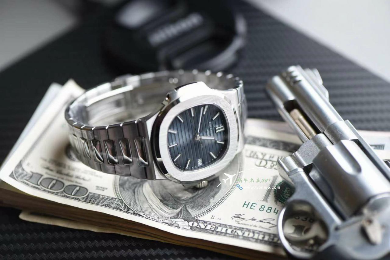  Video analysis 3K一体机 PATEK PHILIPPE 运动优雅 Nautilus  Replica Copy 5711/1A 010 wrist watches  / bd393
