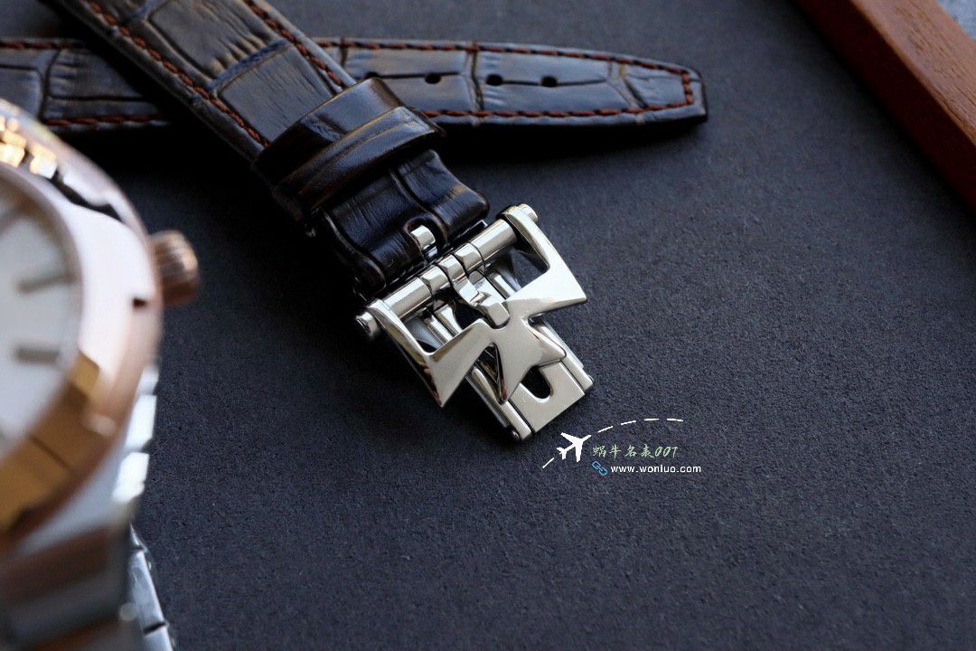 CCVacheron Constantin   Overseas 女表 top  Replica Copy 2305V/100R-B077，2305V/100A-B171，2305V/100A-B170 wrist watches  / JS266