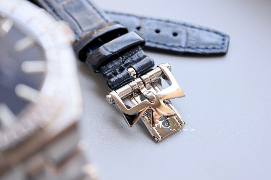 CCVacheron Constantin   Overseas 女表 top  Replica Copy 2305V/100R-B077，2305V/100A-B171，2305V/100A-B170 wrist watches  / JS266