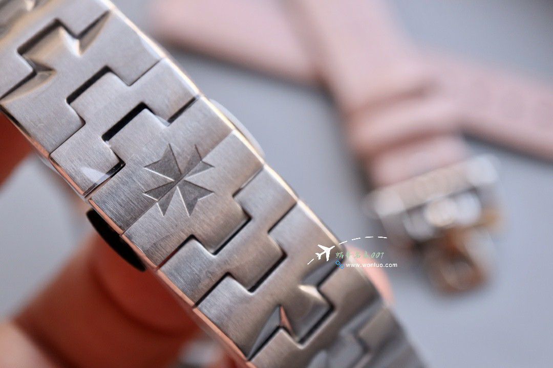 CCVacheron Constantin   Overseas 女表 top  Replica Copy 2305V/100R-B077，2305V/100A-B171，2305V/100A-B170 wrist watches  / JS266