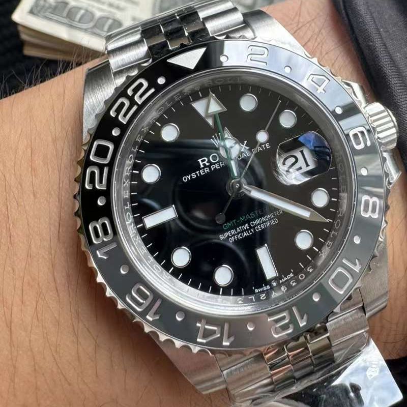  Video analysis clean Rolex  GMT MASTER II Perfect  Replica  Replica 新款皮蛋圈m126710grnr-0003 wrist watches 