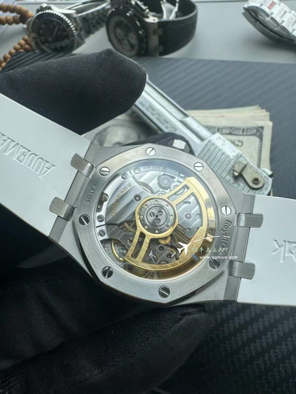  Video analysis APSAudemars Piguet 皇家橡树 High quality  Replica  Replica 一体机15500ST.OO.1220ST.04橡胶 watchband   / AP279