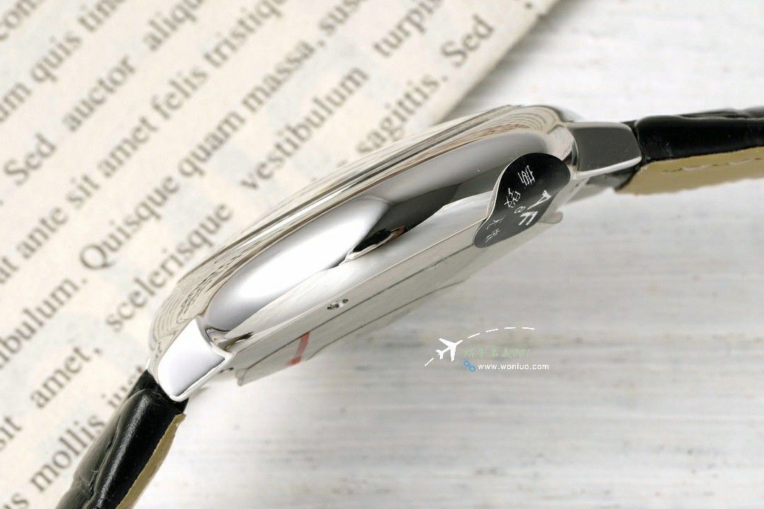 AF Cartier  蓝气球33毫米石英女 Watches  Perfect  Replica Copy W6920084，WSBB0034，W6920086 wrist watches  / K366