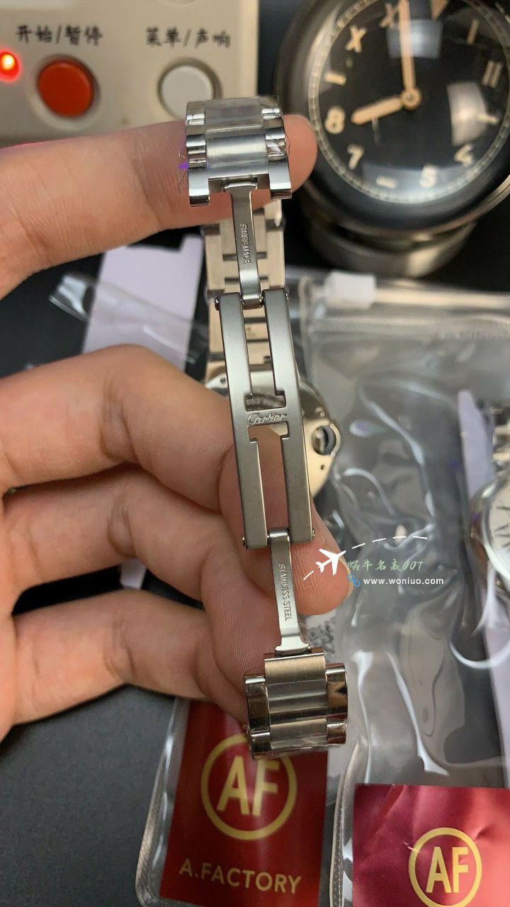 AF Cartier  蓝气球33毫米石英女 Watches  Perfect  Replica Copy W6920084，WSBB0034，W6920086 wrist watches  / K366