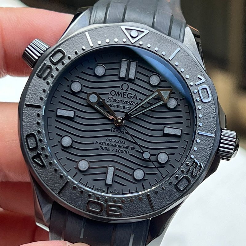 VS Factory OMEGA Seamaster 300米黑武士 top  Replica Copy  Watches 210.92.44.20.01.003 wrist watches 