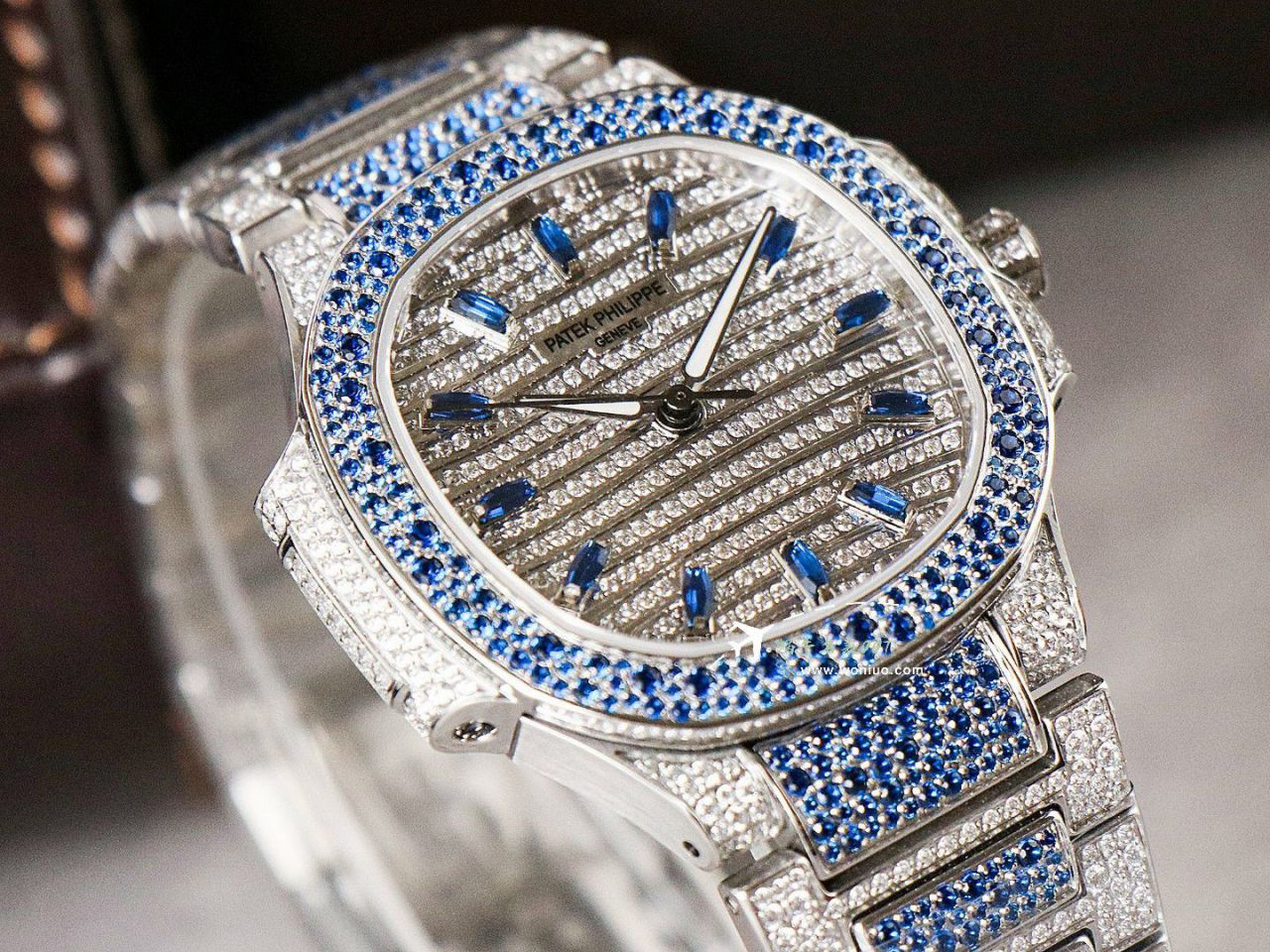 GR PATEK PHILIPPE 运动优雅 top  Replica Copy  Watches 7118/1451G-001女 wrist watches  / BD501